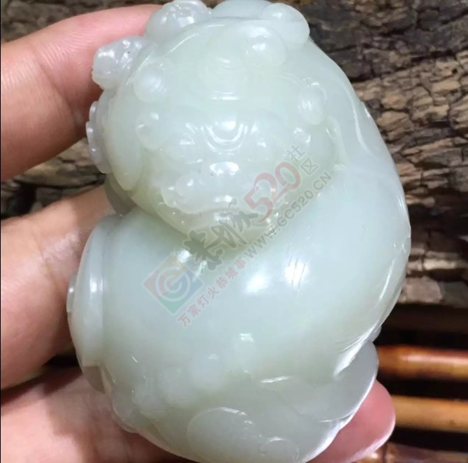 出手和田玉籽料貔貅把件942 / 作者:月落风 / 帖子ID:177986