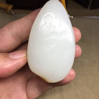 转让90g新疆和田羊脂玉独籽儿作品观音菩萨285 / 作者:晚霞行千里 / 帖子ID:178141