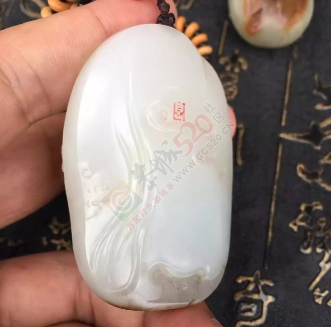 出手和田玉籽料龙凤呈祥409 / 作者:月落风 / 帖子ID:178230