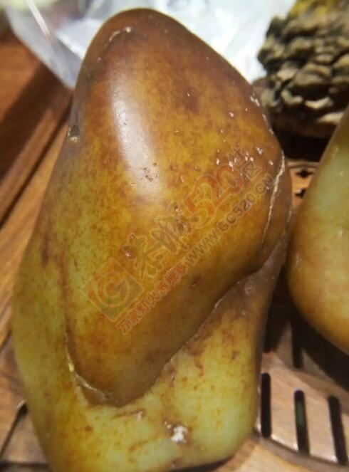 出手和田玉籽料红皮白肉原籽339 / 作者:月落风 / 帖子ID:178274