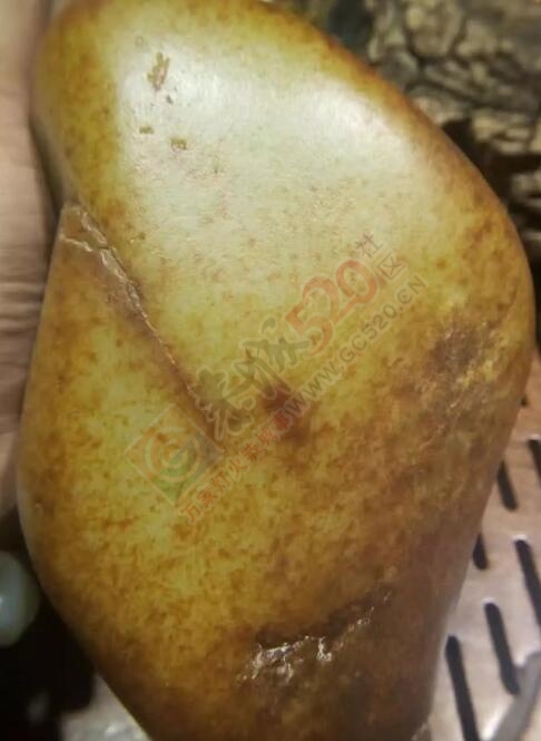 出手和田玉籽料红皮白肉原籽391 / 作者:月落风 / 帖子ID:178274