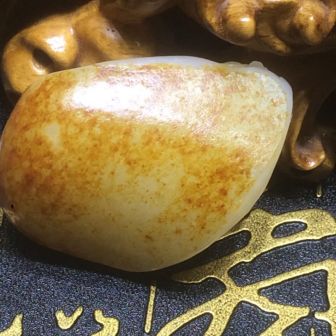转让53克新疆和田羊脂级守护瑞兽640 / 作者:晚霞行千里 / 帖子ID:178467