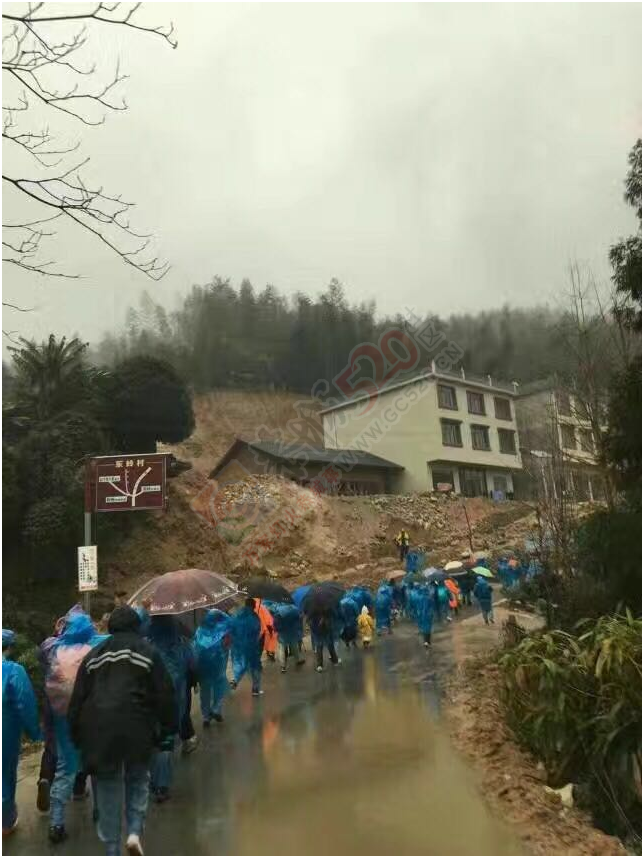 八桂网友齐聚猫儿山，纪念红军长征胜利壮举962 / 作者:社区小编 / 帖子ID:190931