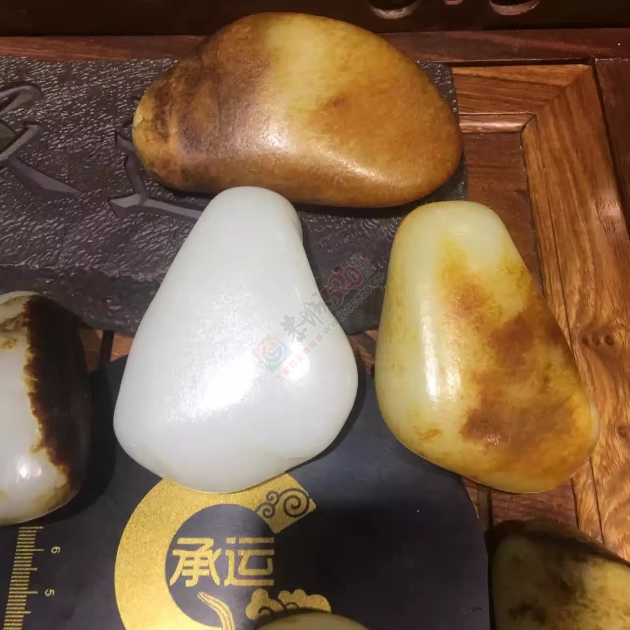 出手珍藏级和田籽料原石953 / 作者:月落风 / 帖子ID:191274