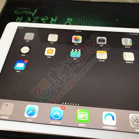 出售iPad pro9.7金色国行32G645 / 作者:6594956 / 帖子ID:192188