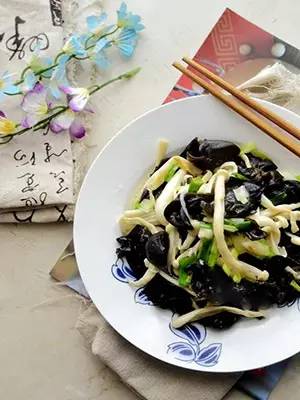 【清炒菌菇】春天健脾胃增强免疫力吃它就够了39 / 作者:Iris-- / 帖子ID:192318