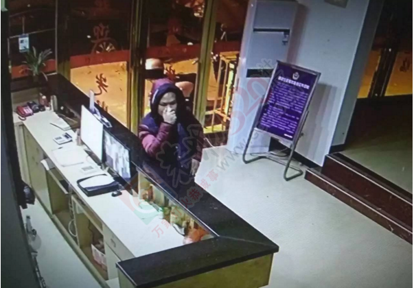 恭城新汽车站一家宾馆前台半夜被小偷摸上门887 / 作者:怡儿妖妖 / 帖子ID:192418