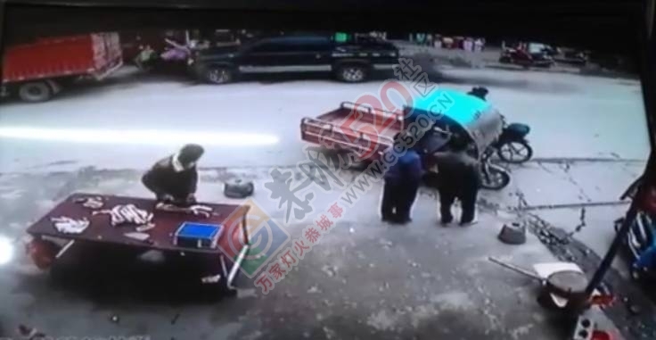 恭城县西岭街当铺附近发生车祸，三合女校长被撞，一尸两命！999 / 作者:社区小编 / 帖子ID:192592