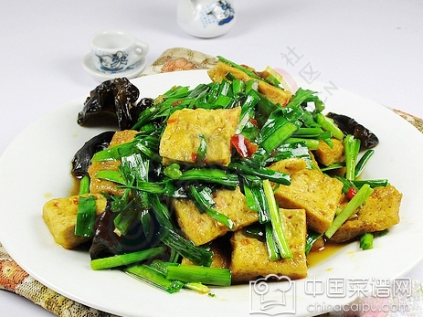 【韭菜烧豆腐】春天多吃这种菜，免疫力提高少生病918 / 作者:绎苒 / 帖子ID:192659