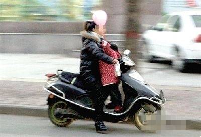 恭城骑车接送孩子的家长，都看看吧！255 / 作者:怡儿妖妖 / 帖子ID:192946