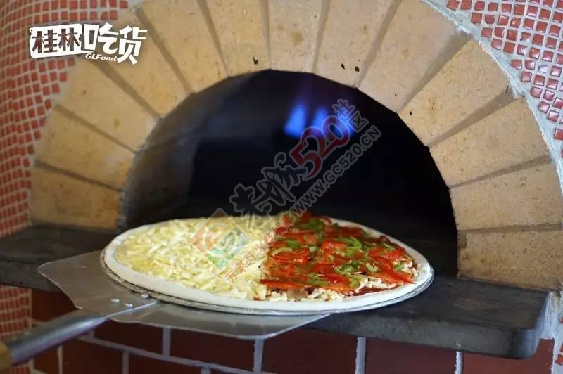 这是一张意大利“窑子”做出的传统手工薄饼披萨！283 / 作者:儿时的回忆 / 帖子ID:192967