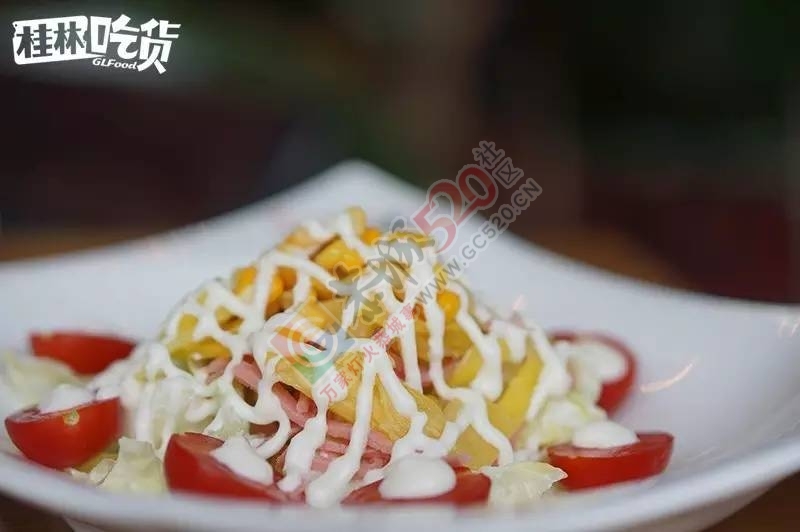 这是一张意大利“窑子”做出的传统手工薄饼披萨！195 / 作者:儿时的回忆 / 帖子ID:192967