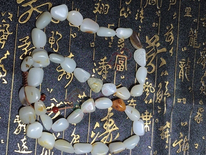 超低转让一条新疆和田玉项链221 / 作者:晚霞行千里 / 帖子ID:193365