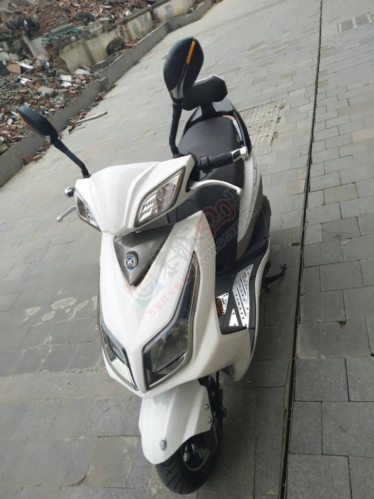 闲着的新日电动车便宜转让了196 / 作者:有充分的 / 帖子ID:197433