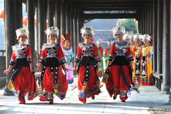 【魅力凤凰】三月三醉美凤凰古城3日游761 / 作者:光头铁（老铁） / 帖子ID:198423