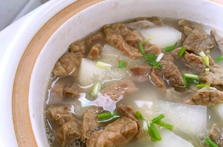 北风天吃再合适不过的``猪肺萝卜煲``又暖身又滋润``670 / 作者:恭城栗木人 / 帖子ID:199264