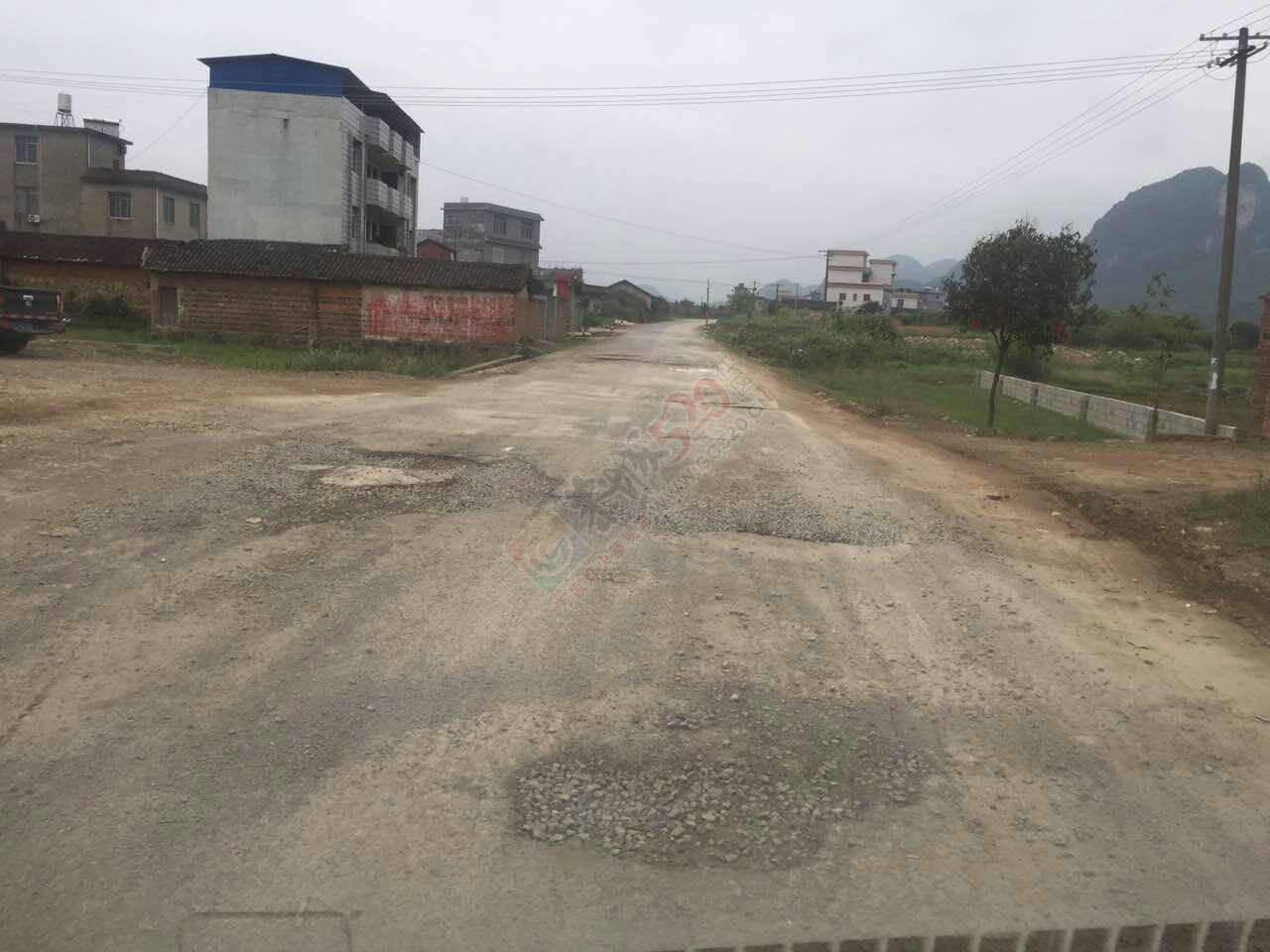 【我要曝光】求西岭政府 能组织修路！！！132 / 作者:正在输入中 / 帖子ID:207036
