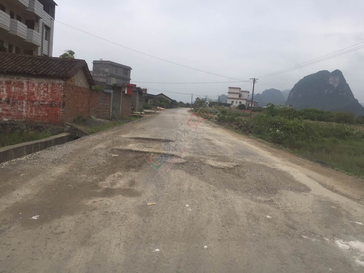 【我要曝光】求西岭政府 能组织修路！！！768 / 作者:正在输入中 / 帖子ID:207036