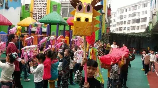 小编悄悄暗访了恭城一家幼儿园，这个幼儿园居然让孩子们这样做！655 / 作者:碧澄匀 / 帖子ID:207481
