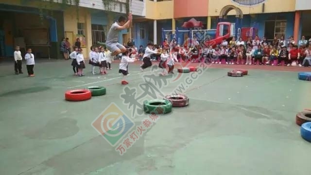 小编悄悄暗访了恭城一家幼儿园，这个幼儿园居然让孩子们这样做！708 / 作者:碧澄匀 / 帖子ID:207481