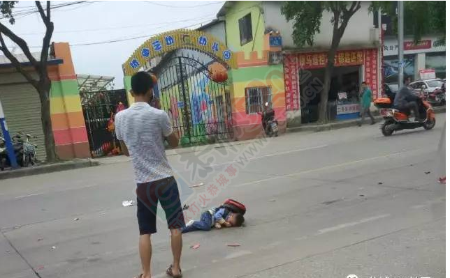 【突发】恭城虾里洞加油站附近发生车祸，电瓶车与油罐车发生碰撞，老人小孩均负伤！167 / 作者:绎苒 / 帖子ID:207704