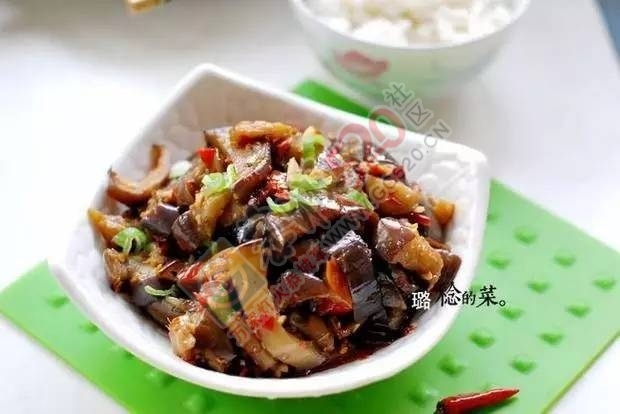 炒茄子耍个小聪明，一点不费油，绵软入味超好吃964 / 作者:凤凰山脚的人家 / 帖子ID:207849