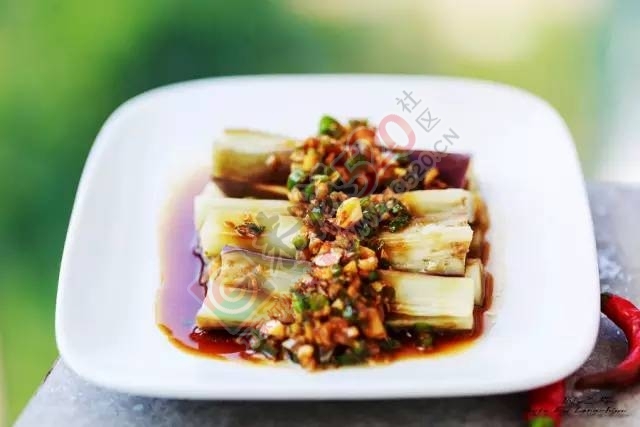 炒茄子耍个小聪明，一点不费油，绵软入味超好吃727 / 作者:凤凰山脚的人家 / 帖子ID:207849