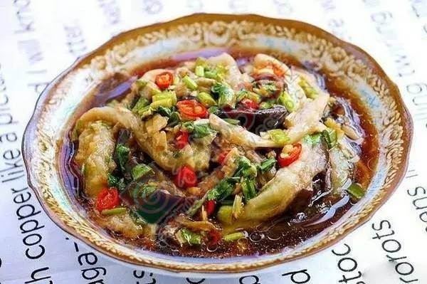 炒茄子耍个小聪明，一点不费油，绵软入味超好吃357 / 作者:凤凰山脚的人家 / 帖子ID:207849