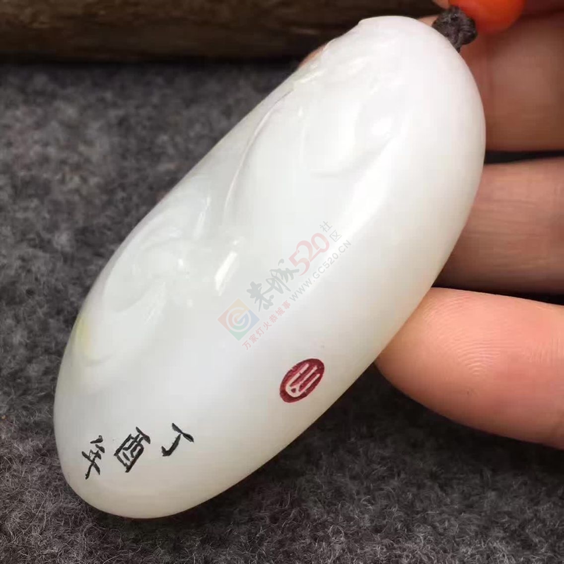 一块新疆和田羊脂玉关公464 / 作者:晚霞行千里 / 帖子ID:207868