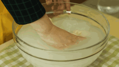 自己在家做凉皮！简单干净，看着都流口水~690 / 作者:九命猫 / 帖子ID:209219