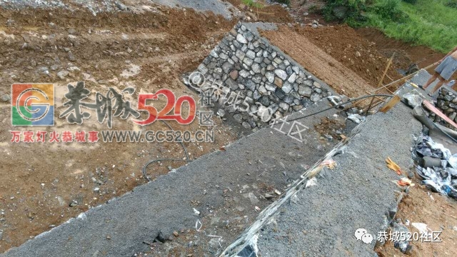 【恭城身边事】北溪至东科路段碎石满地危机四伏；邓扒格桑花海被任性踩踏让人唾516 / 作者:社区小编 / 帖子ID:232503