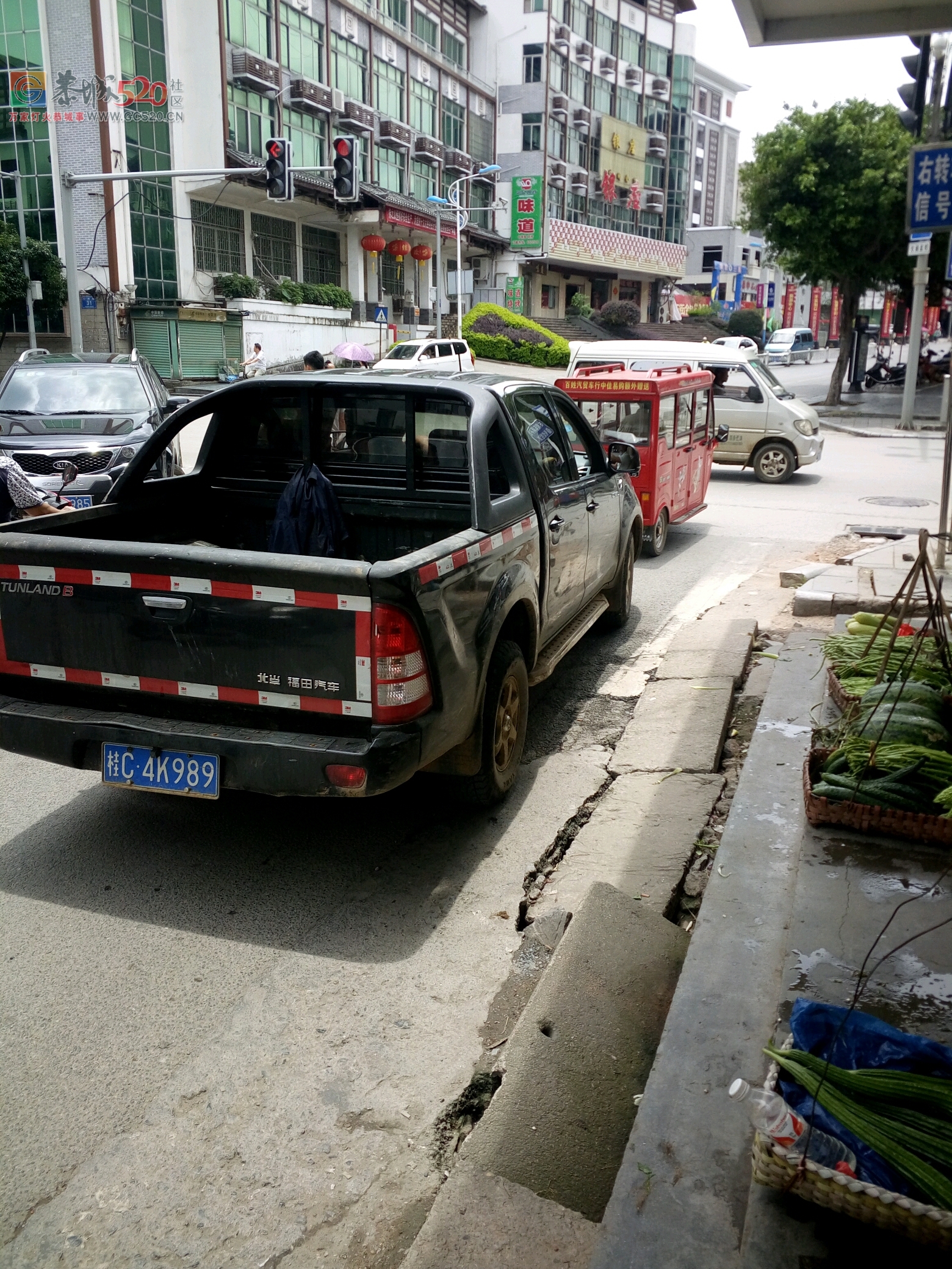 某些不懂交规的恭城人还是不要上好 ！566 / 作者:以空。 / 帖子ID:232716