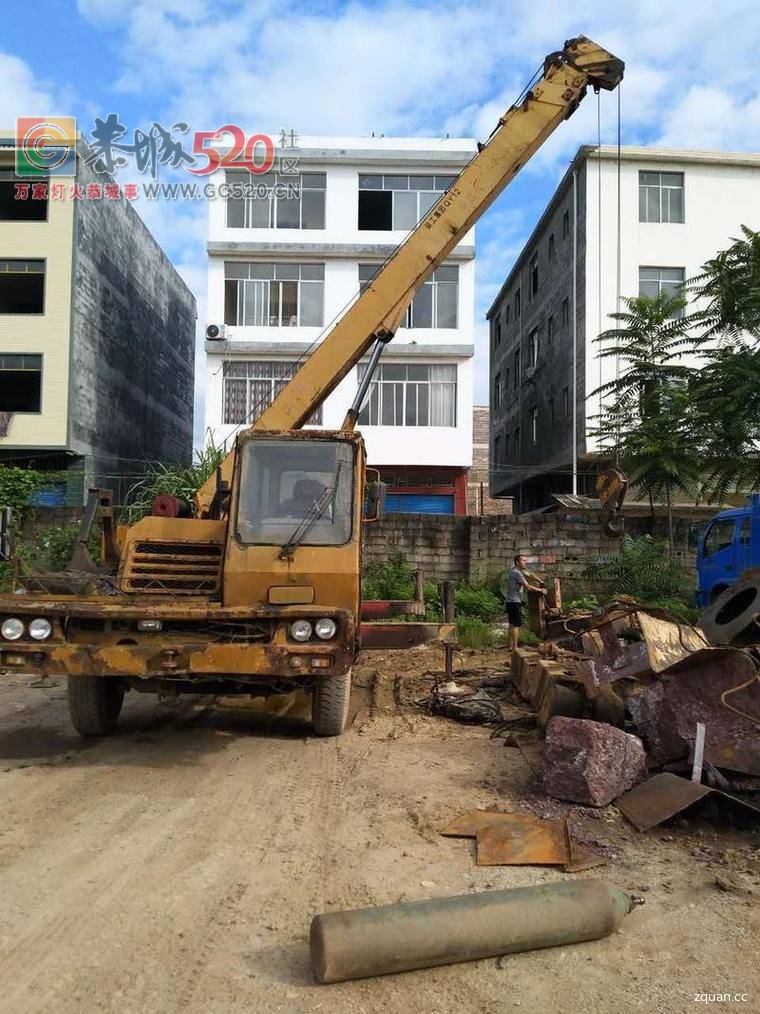 低价转让12吨的吊车798 / 作者:分类小编 / 帖子ID:233721