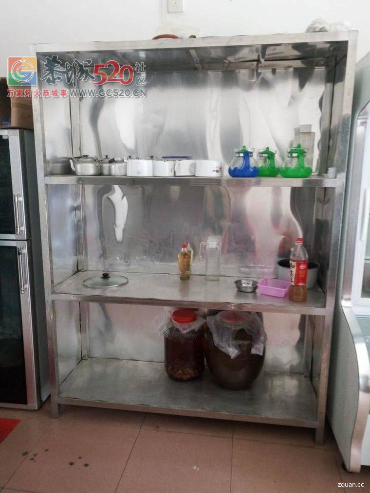 急转！浮桥头粮食局临街两个门面低价转让，东西齐全590 / 作者:分类小编 / 帖子ID:234231