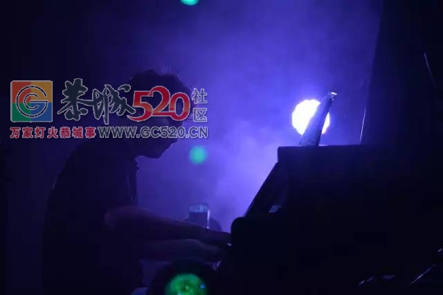 恭城茶江音乐节现场高清大图、全程直播视频来袭！没去现场的朋友一定不能错过！946 / 作者:分类小编 / 帖子ID:235256