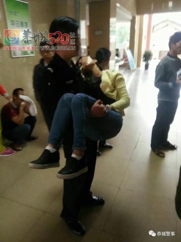 暖心！女乘客动车站内突然晕倒 恭城公安及时救助967 / 作者:登山涉水 / 帖子ID:241064