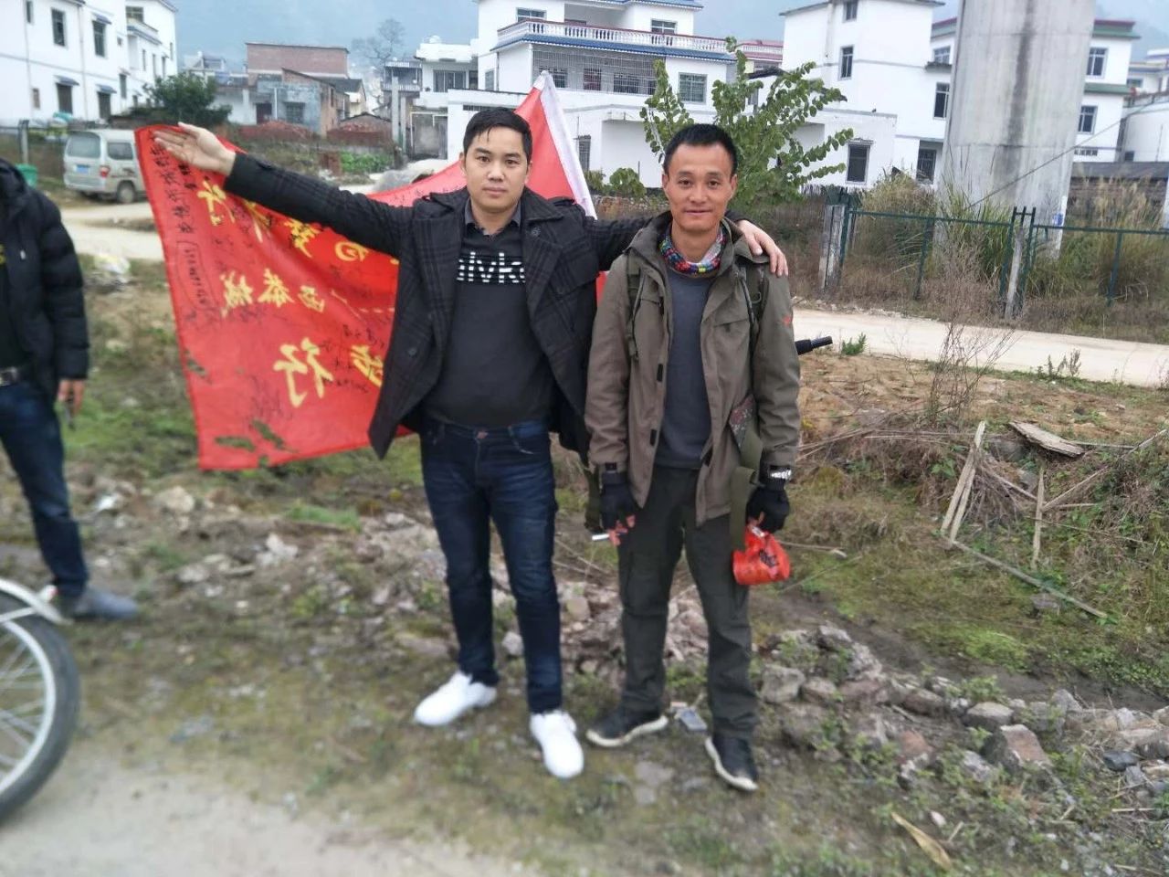 祝贺！恭城三江小伙千里徒步爱心公益活动历经18天圆满完成！651 / 作者:深秋的落叶 / 帖子ID:267322