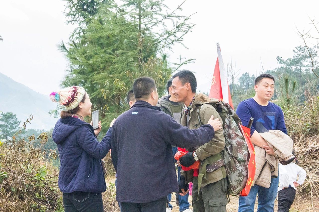 祝贺！恭城三江小伙千里徒步爱心公益活动历经18天圆满完成！433 / 作者:深秋的落叶 / 帖子ID:267322