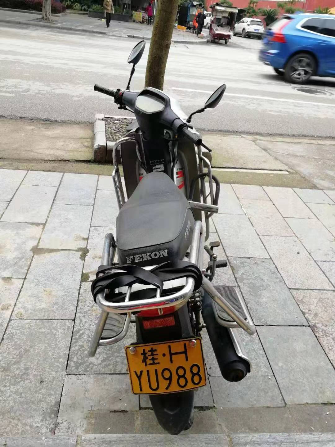 奇怪！这辆摩托车丢在恭城路边几个月都没人要？究竟是谁的车？357 / 作者:thkfh / 帖子ID:267627
