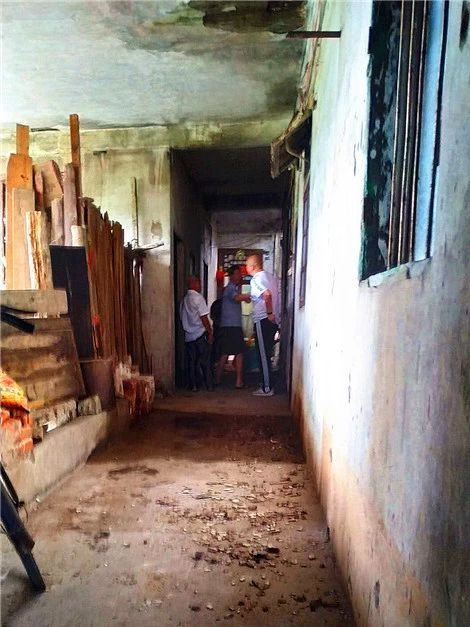 他们曾是恭城工人阶级的骄傲与传奇，如今却只能在这样的房屋住着...308 / 作者:论坛小编02 / 帖子ID:268780