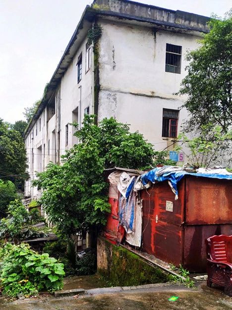 他们曾是恭城工人阶级的骄傲与传奇，如今却只能在这样的房屋住着...963 / 作者:论坛小编02 / 帖子ID:268780