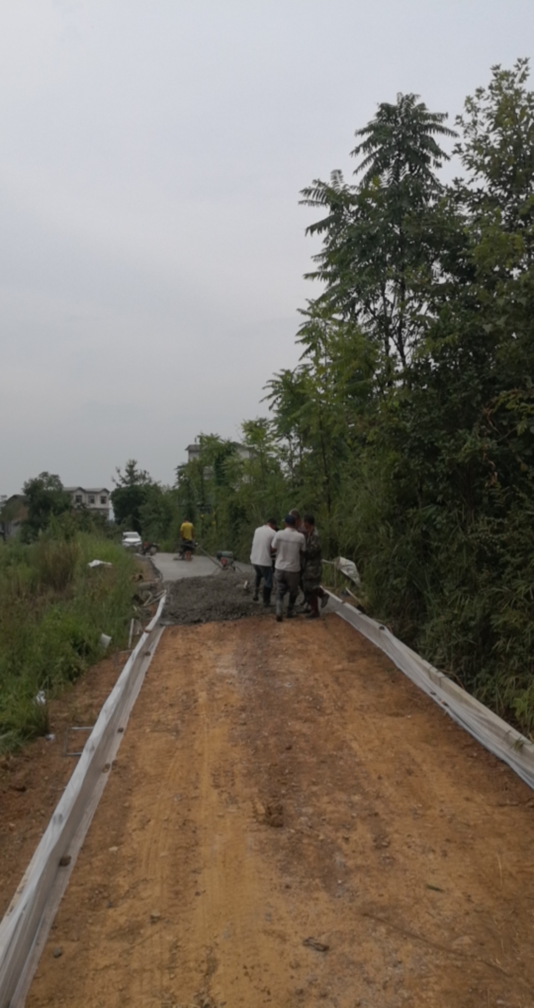 西岭八岩麒麟寨至白石路段开始修水泥路237 / 作者:2支棒棒糖 / 帖子ID:268803