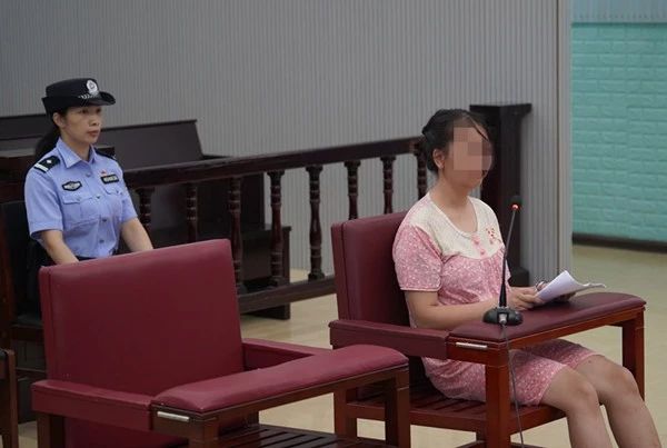 恭城一女子以恋爱为名盗窃同居男友家钱财获刑721 / 作者:论坛小编02 / 帖子ID:268903