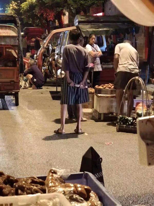 菜市场早市这个老几拿起刀走来走克的。371 / 作者:极品小处男处v / 帖子ID:268919