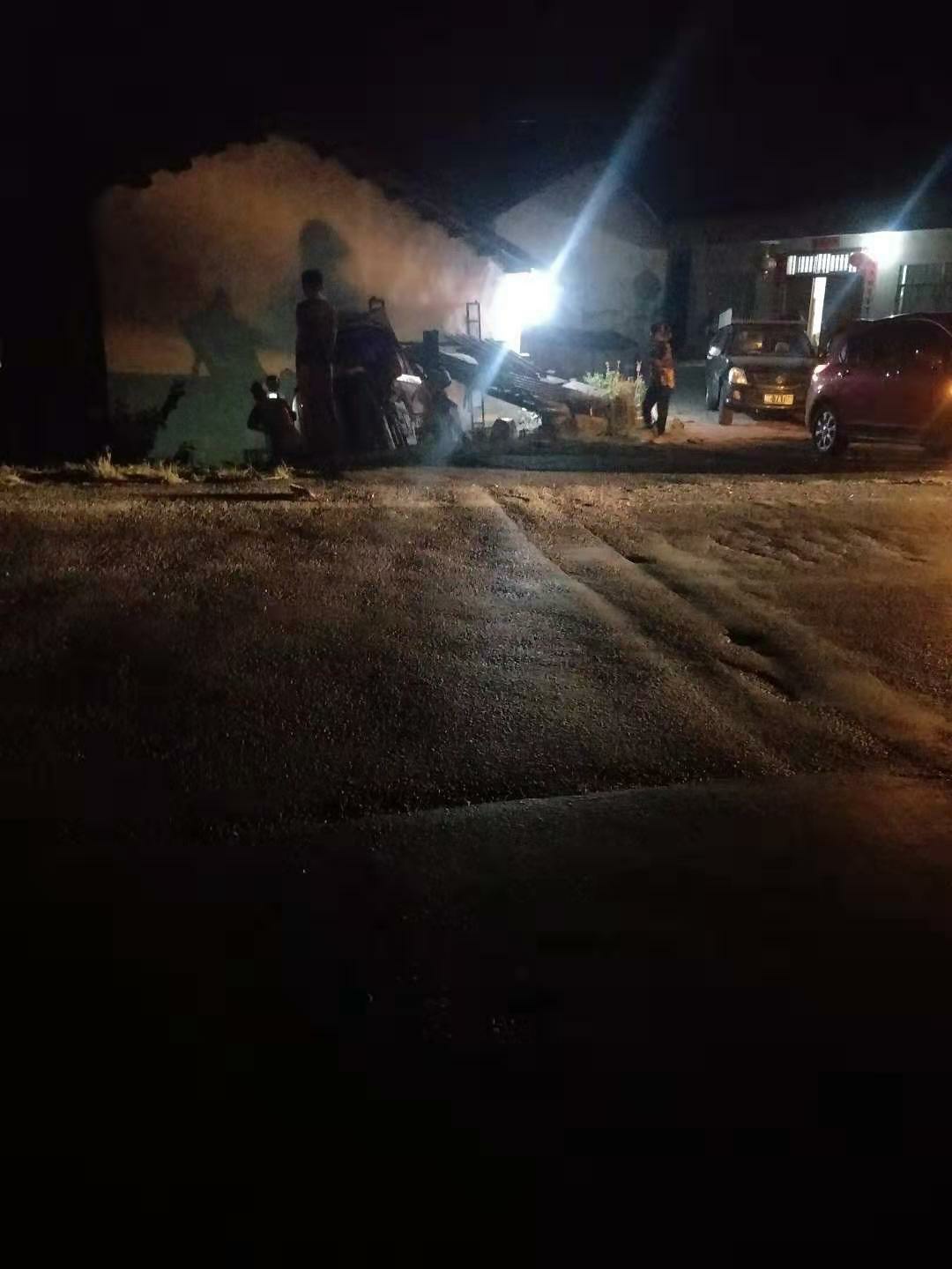 昨天半夜恭城洲塘这改出了个车祸噻？423 / 作者:清风哥 / 帖子ID:268968