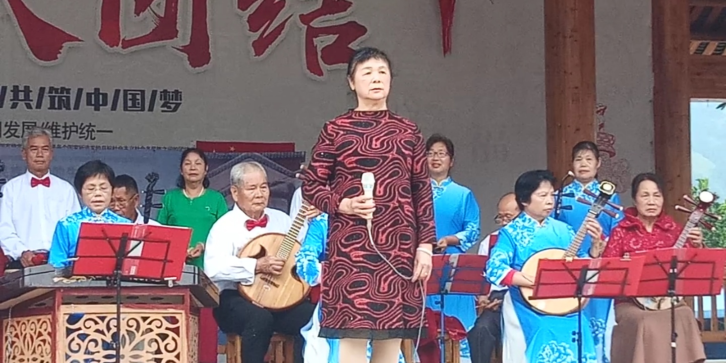 恭城老年大学器乐文艺团242 / 作者:荣哥 / 帖子ID:269215