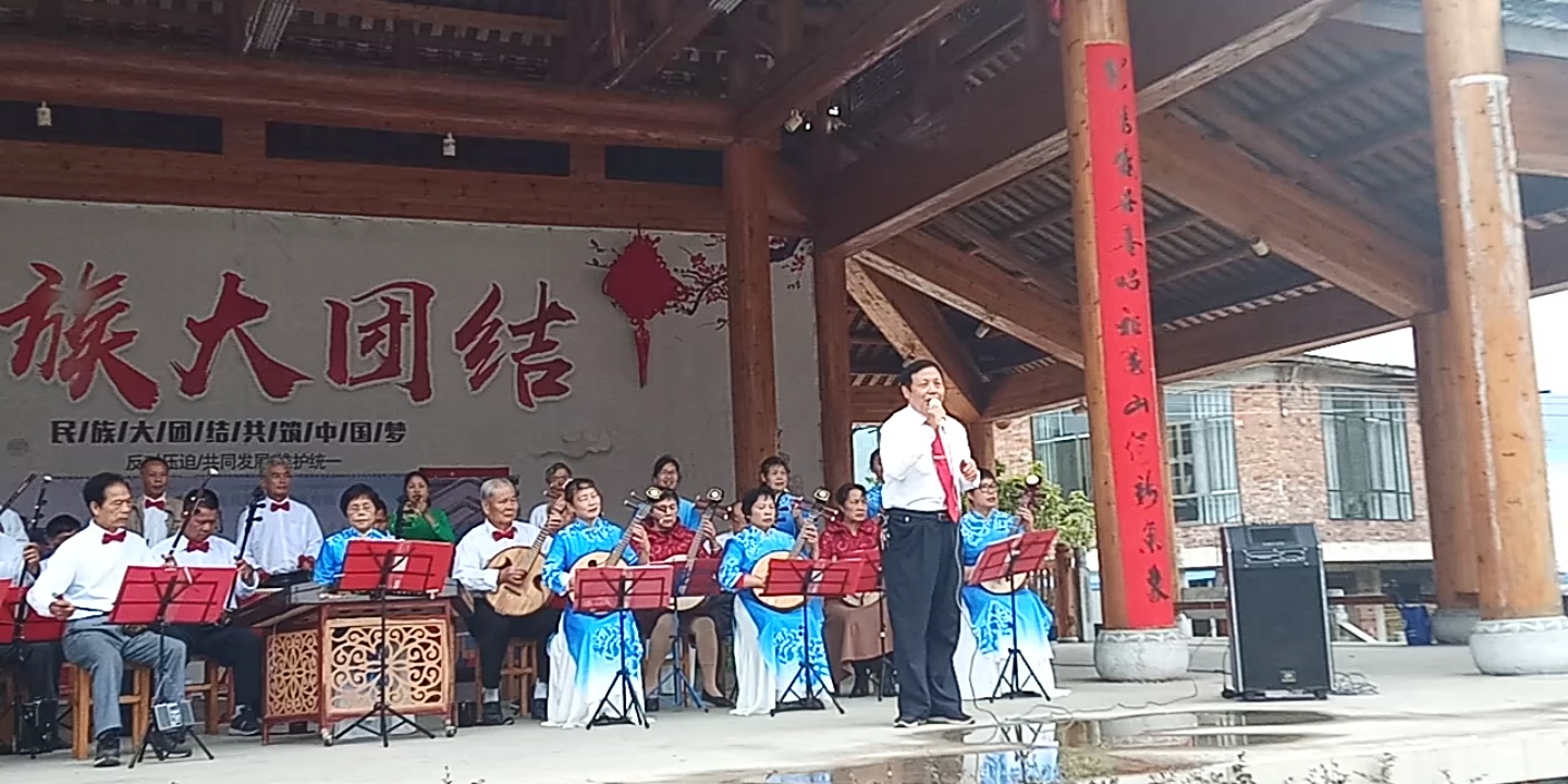 恭城老年大学器乐文艺团184 / 作者:荣哥 / 帖子ID:269215