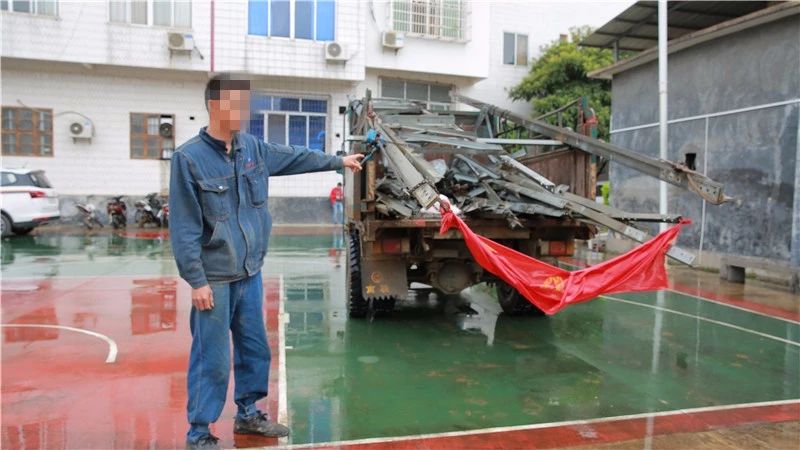 这四个恭城男子跑到平乐二塘工业园区偷供电铁塔钢架被抓395 / 作者:一条龙 / 帖子ID:269246