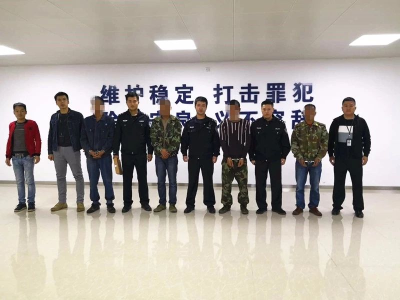 这四个恭城男子跑到平乐二塘工业园区偷供电铁塔钢架被抓597 / 作者:一条龙 / 帖子ID:269246