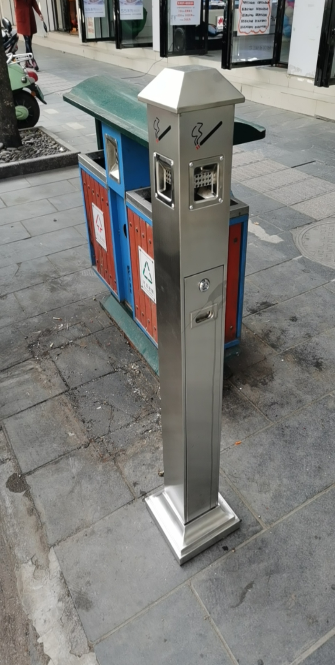 你注意到了没？在恭城街头烟头不要乱丢了！977 / 作者:半指温柔沙 / 帖子ID:269600